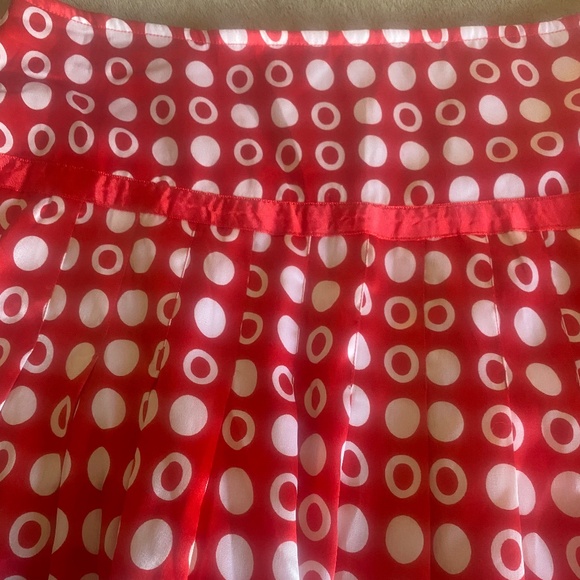 Tusso Silk-like Red and White Flirty Skirt, Size L - Picture 2 of 8